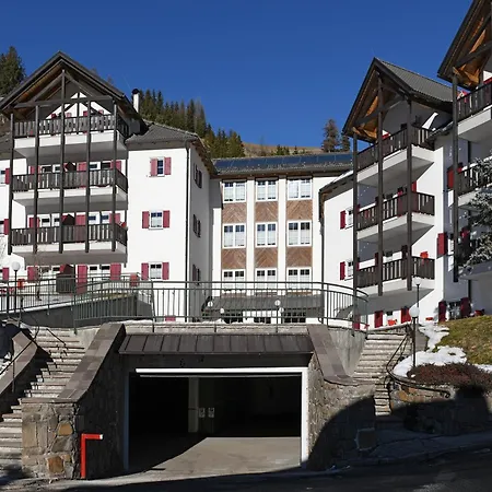 Aparthotel Groden 4*